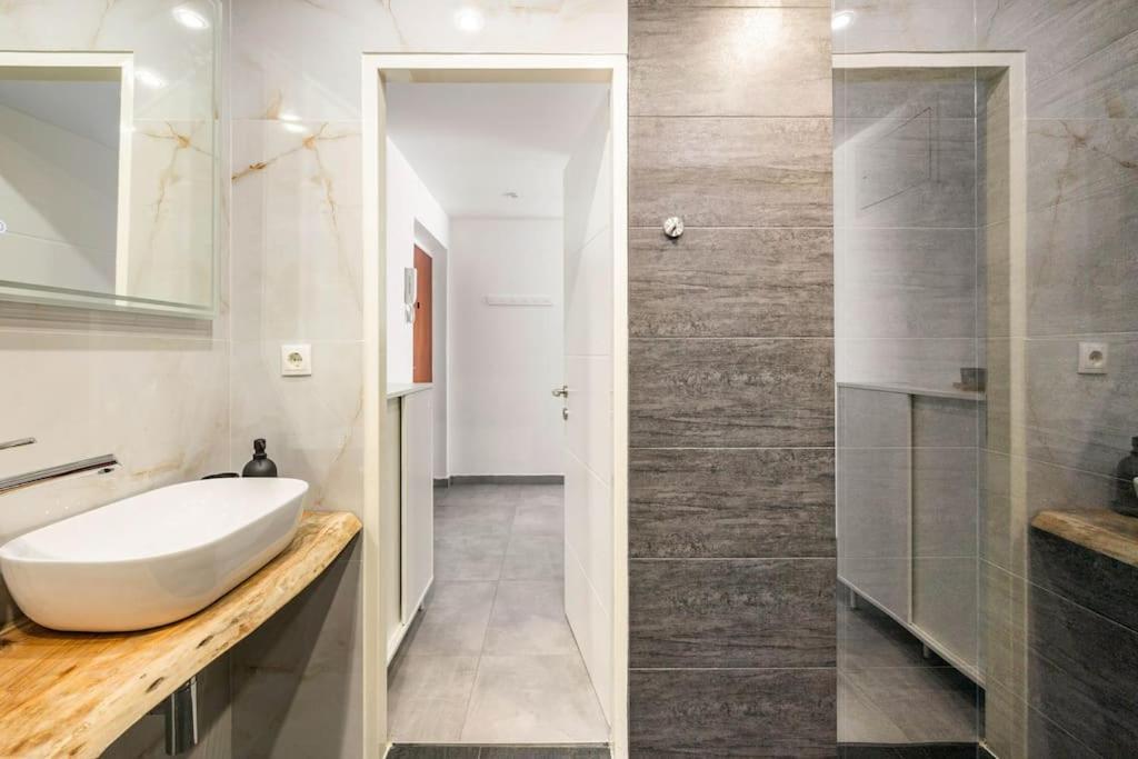 Cozy Renovated Apartment Close To Schoenbrunn Palace Vienna Esterno foto