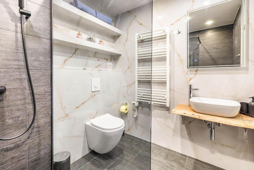 Cozy Renovated Apartment Close To Schoenbrunn Palace Vienna Esterno foto