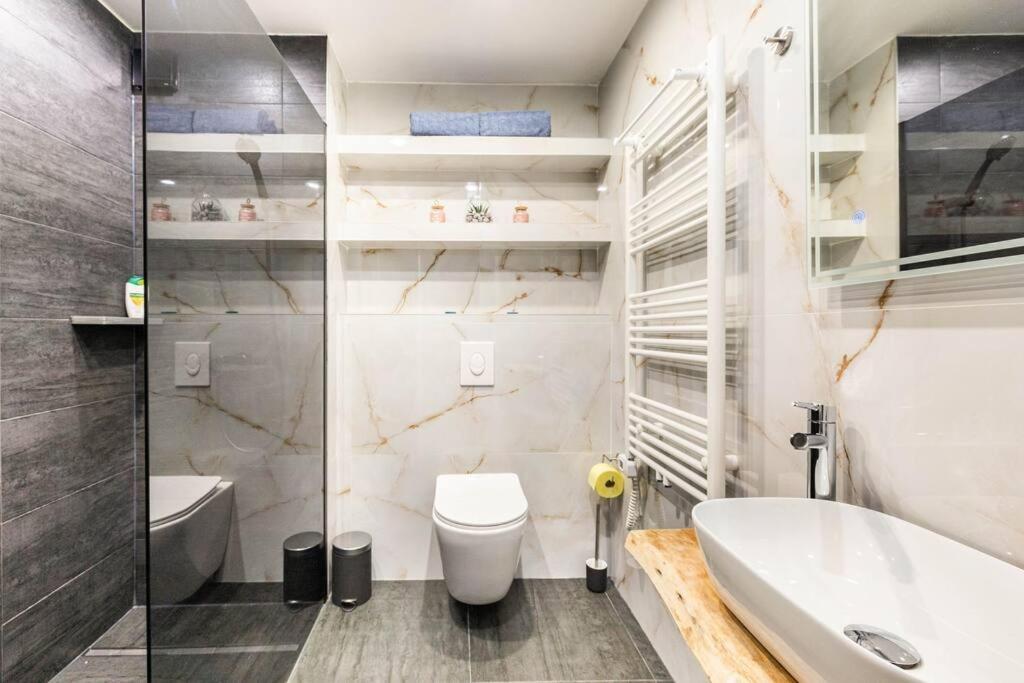 Cozy Renovated Apartment Close To Schoenbrunn Palace Vienna Esterno foto